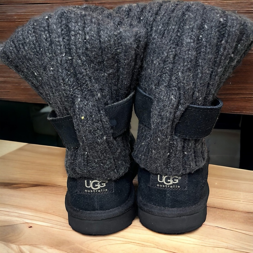 Black Women's Boots with Knit Cuff - Picture 5 of 9